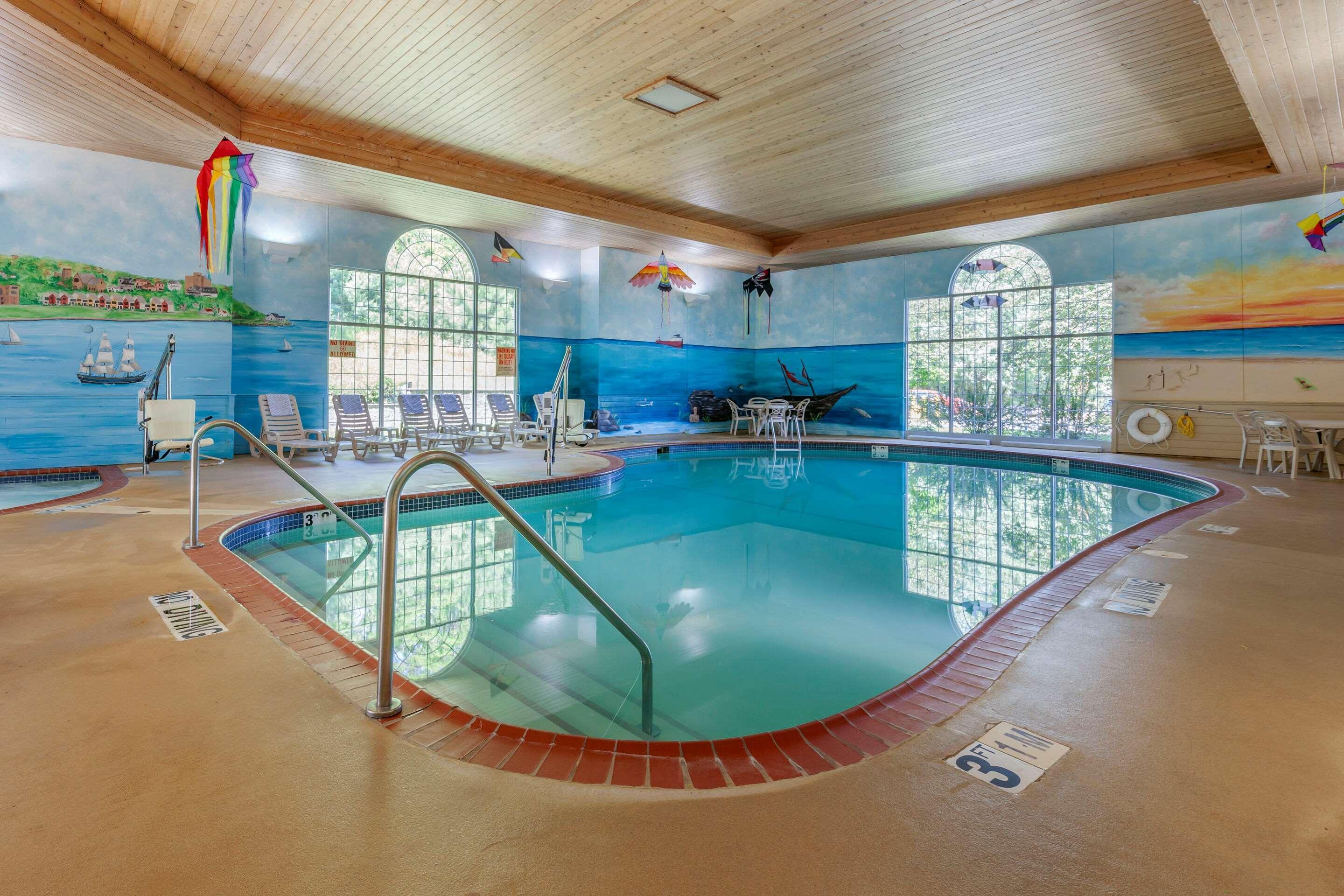 Comfort Suites Marquette Exteriér fotografie
